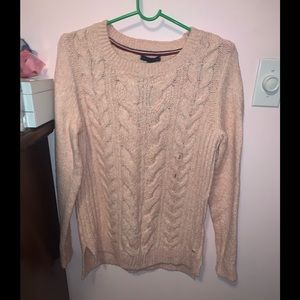 NWT Tommy Hilfiger Sweater